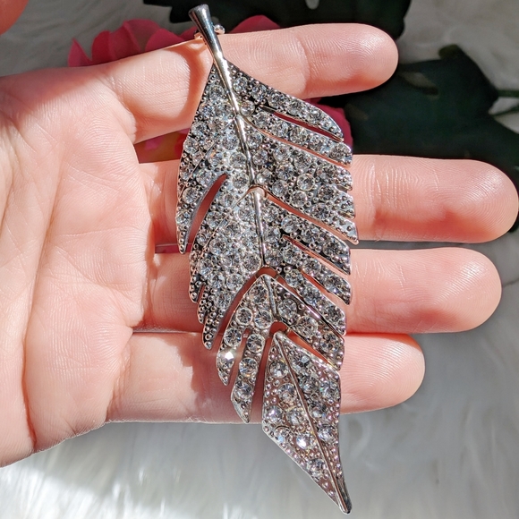 Sparkle silver leaf 🍃 pendant & necklace - Picture 4 of 5